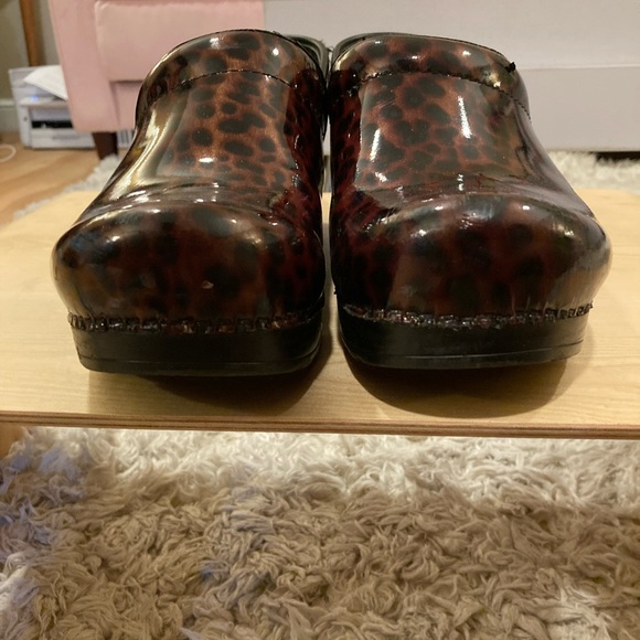 Dansko Shoes Red Leopard. Excellent condition - Picture 2 of 10